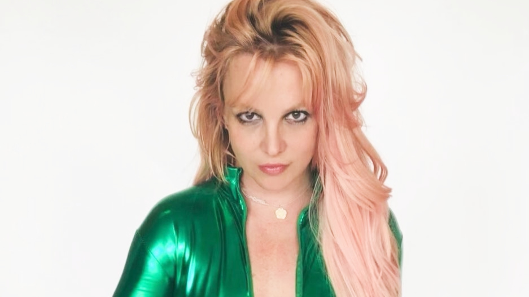 Britney Spears considerou por silicone após pai praticar body shaming