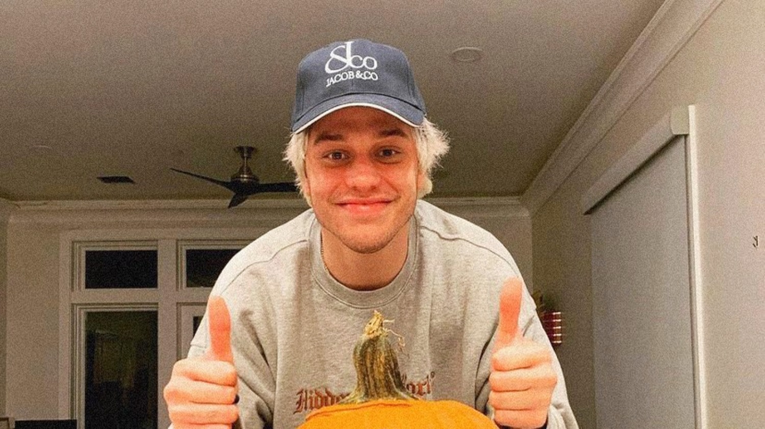 Pete Davidson se interna na reabilitação para TEPT e cuidar da saúde mental